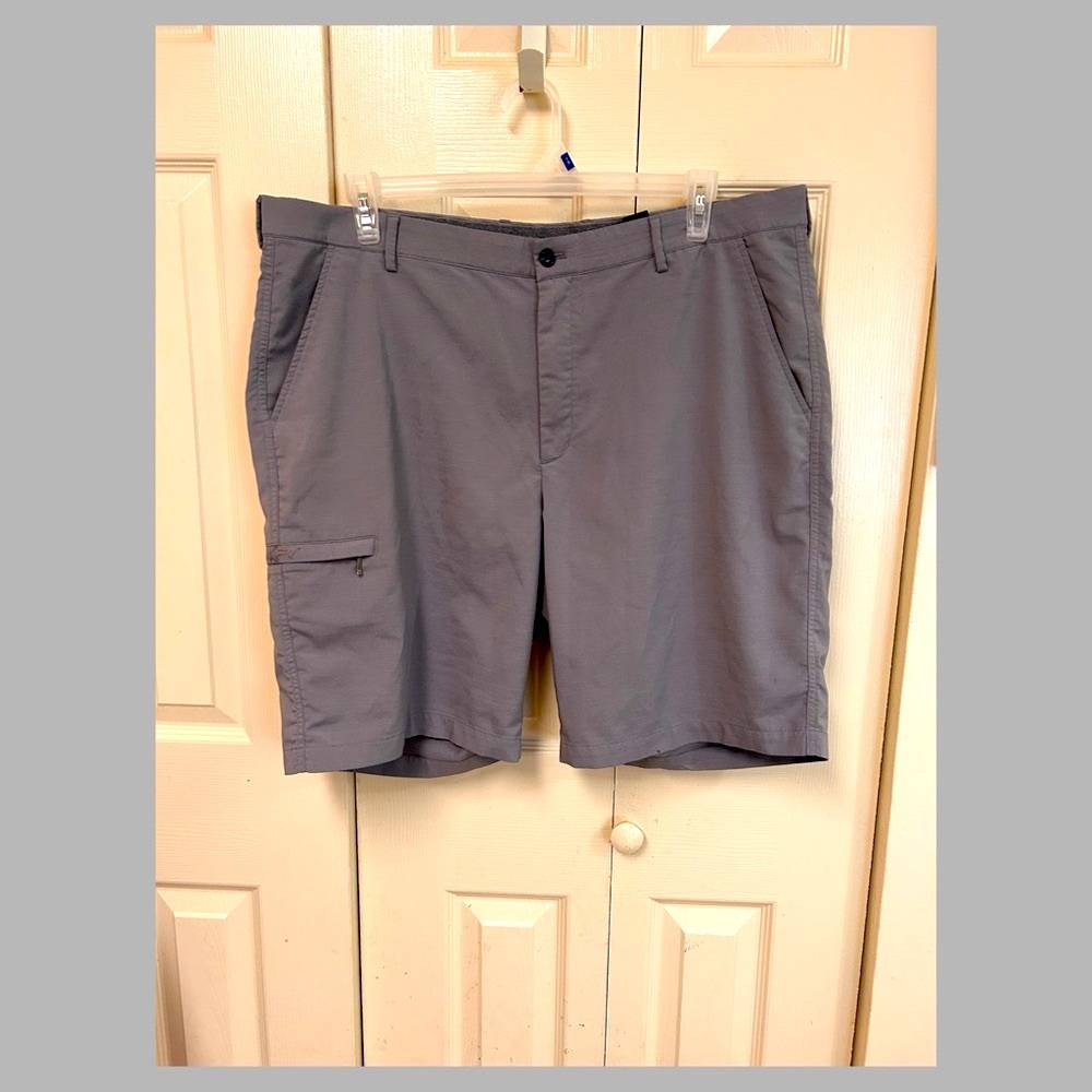 Greg Norman Collection Gray Cargo Shorts Flat Front
